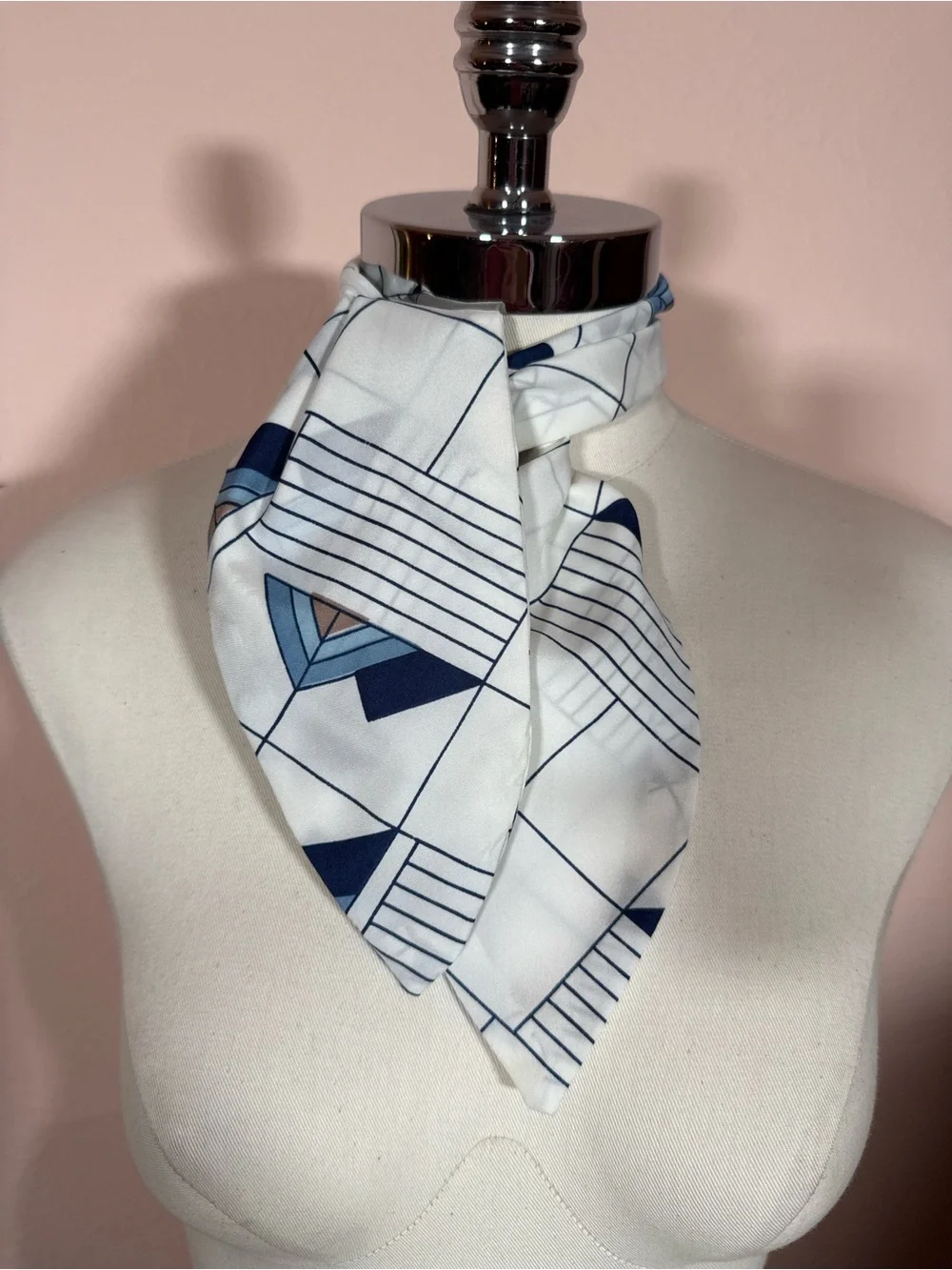 Vintage 1960's Retro Art deco blue white geometric Nautical Bow neck scarf crava